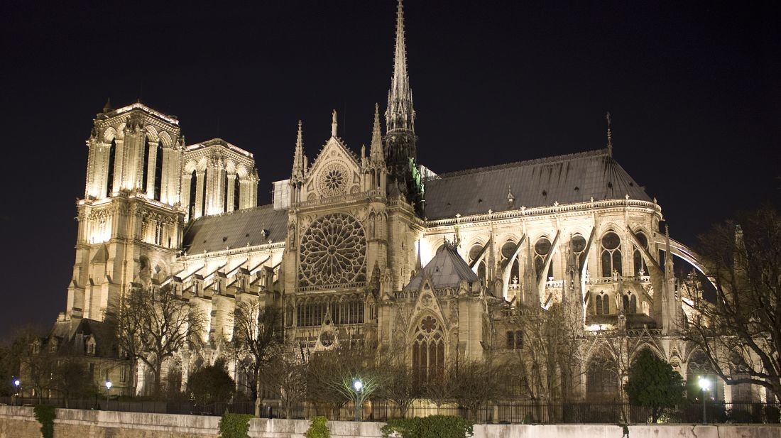 Nhà thờ Đức Bà Paris – nơi cất giấu nét kiến trúc Gothic độc đáo