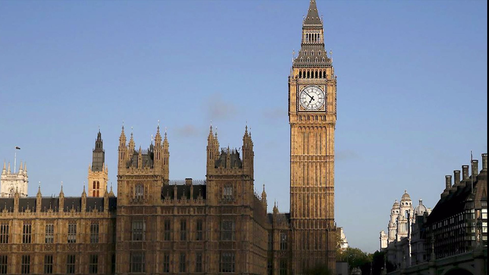 THÁP ĐỒNG HỒ BIGBEN – BIỂU TƯỢNG CAO QUÝ CỦA NƯỚC ANH