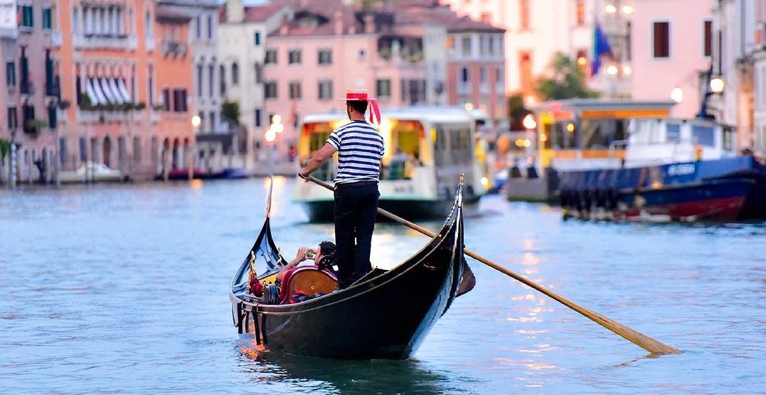 Thuyền Gondola - Đặc trưng của thành phố tình yêu Venice