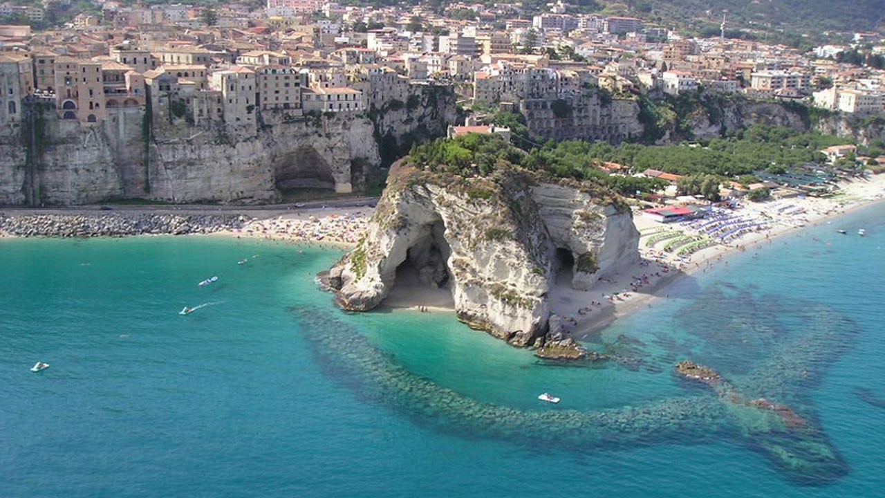 Vẻ đẹp tiềm tàng vùng Calabria nước Italy
